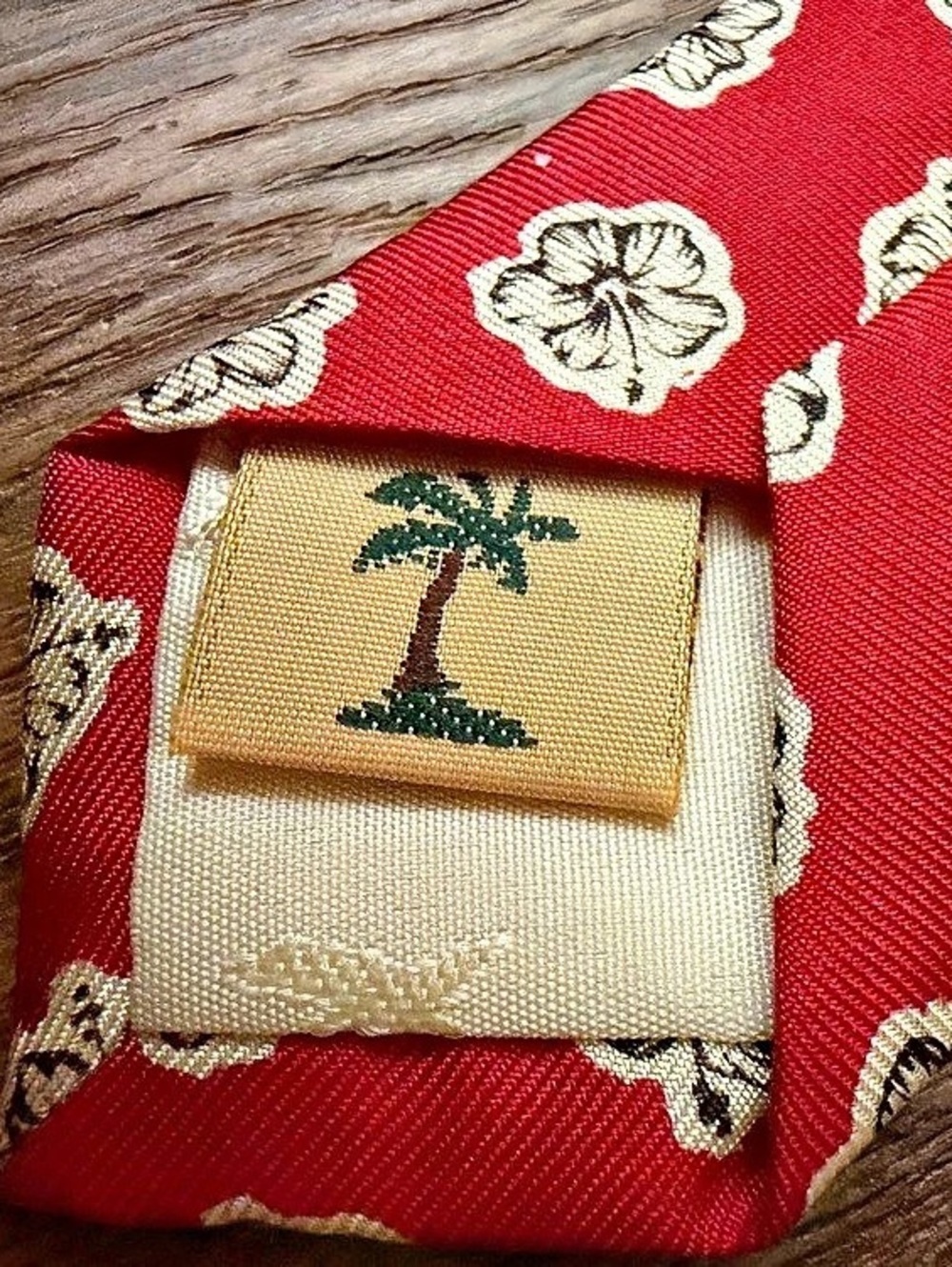 Tommy Bahama Red Hibiscus Floral Necktie Cream Tropical Hawaiian Print - Picture 6 of 6